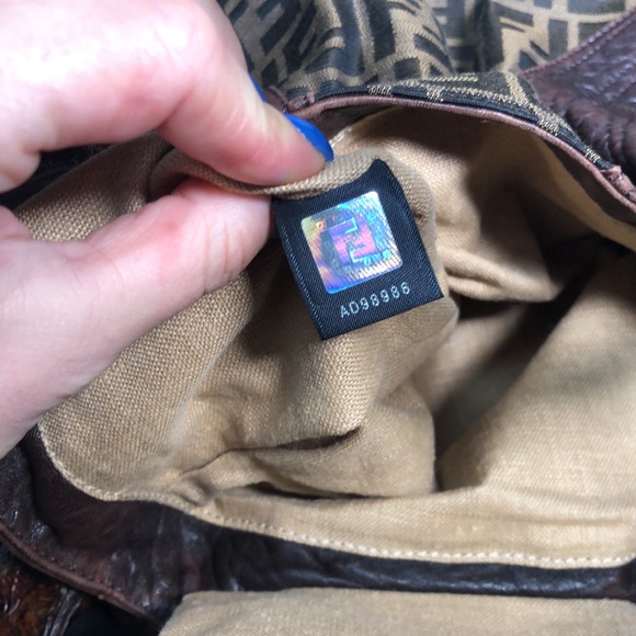 Fendi Zucca Rare Large Spy Bag - Picture 11 of 14